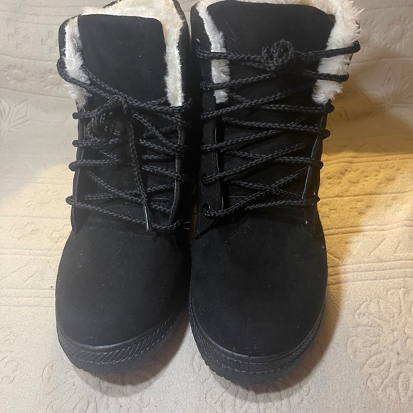SQL Black Boots with Fur Size39 US 4-5 - Picture 6 of 10